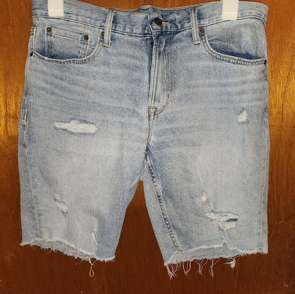 Mens Old Navy Slim Fit Built-In Flex Denim Shorts, Size 34 waist - Picture 2 of 5